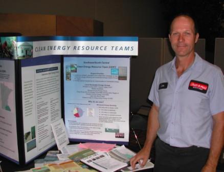 Lee Dilley with SE CERTs display